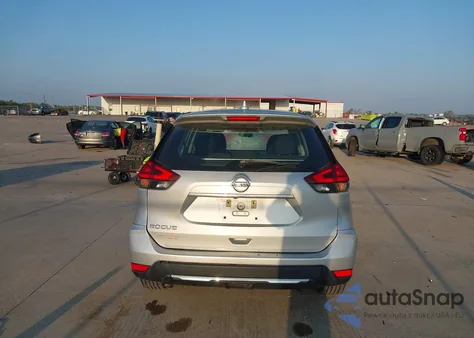 2017 Nissan Rogue S z USA, uszkodzony, nr VIN 5N1AT2MT2HC832022